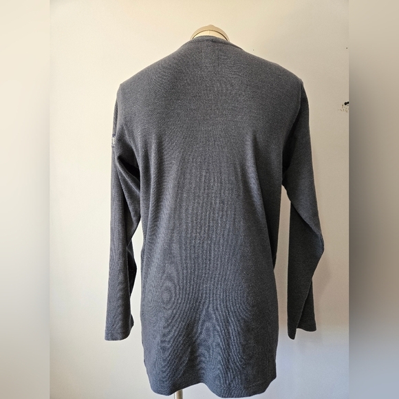 LIVERPOOL FOOTBALL CLUB Officially Licensed V-Neck Sweater with Red LFC Logo. - Picture 5 of 9